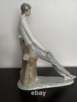 NAO Lladro Large Figure Boy on Stump With Book