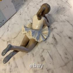 NAO Lladro Porcelain Ballerina Dancer Figurine Resting Pose Original Box Perfect