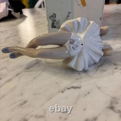 NAO Lladro Porcelain Ballerina Dancer Figurine Resting Pose Original Box Perfect