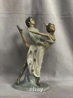 NAO Lladro Porcelain Figurine Ballet Dancer Dancing On A Cloud