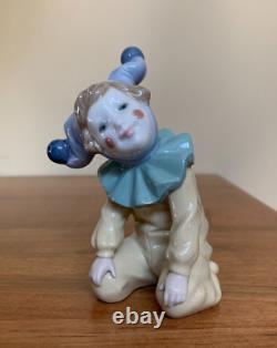 NAO Lladro Small Jester Kneeling Clown JOY Figurine Retired Blue Hat Ruffle