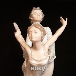 NAO-Lladro Spain Porcelain Figurine Dancing Couple Ballet Couple