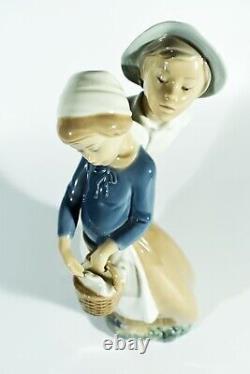 NAO Lladro Spain Porcelain Figurine ° XXL Porcelain Figurine ° peasant infants