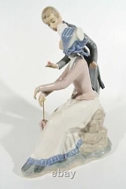 NAO Lladro Spain XXL porcelain figurine ° Biedermeier couple 1984 ° flowers cavalier