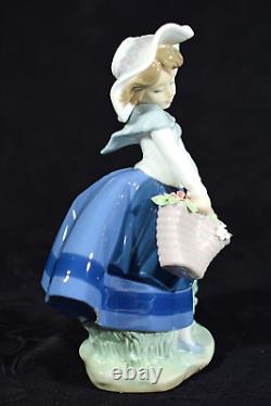 NAO Lladro Spain porcelain figure ° flower child ° flower girl