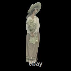 NAO Lladro Woman Holding Wheat Figurine Handmade