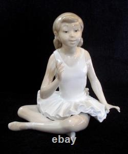 NAO Porcelain Attentive Ballet Dancer Seated Ballerina Figurine # 0146 Mint