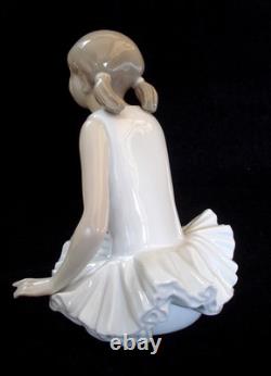 NAO Porcelain Attentive Ballet Dancer Seated Ballerina Figurine # 0146 Mint