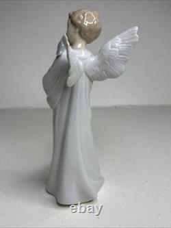 NAO by Daisa (Lladro) Guardian Angel With Bird On Shoulder Figurine 2007 New