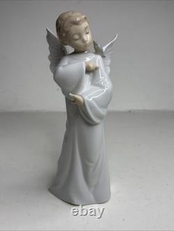 NAO by Daisa (Lladro) Guardian Angel With Bird On Shoulder Figurine 2007 New