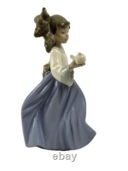 NAO by LLADRO Girl with Dove Porcelain Figurine #1088 Bird Lover Spain 1988