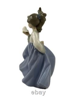 NAO by LLADRO Girl with Dove Porcelain Figurine #1088 Bird Lover Spain 1988