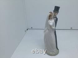 NAO by LLADRO Just Married #00109 1991 Retired with original box