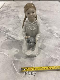 NAO by LLADRO KNEELING GIRL RARE figure