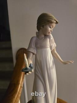 NAO by LLADRO figurine Young Girl