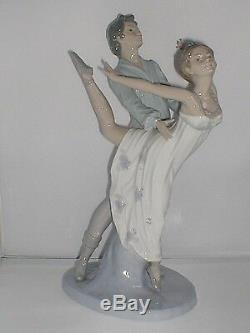 NAO by LlADRO Figurine, WONDERFUL BALLET DANCERS, Stunning, Very Rare