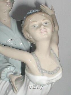 NAO by LlADRO Figurine, WONDERFUL BALLET DANCERS, Stunning, Very Rare