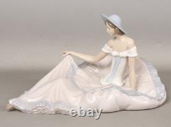 NAO by Lladro 1265 Grace Porcelain Figurine