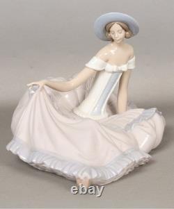NAO by Lladro 1265 Grace Porcelain Figurine