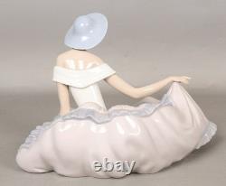 NAO by Lladro 1265 Grace Porcelain Figurine