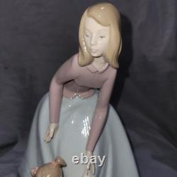 NAO by Lladro 1318 First Steps Porcelain Figurine Mother & Child Used