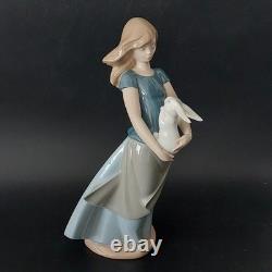 NAO by Lladro #762 Girl with Bunny Figurine 11 Hand Made in Spain with Box