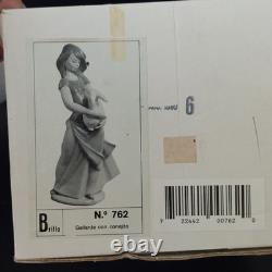 NAO by Lladro #762 Girl with Bunny Figurine 11 Hand Made in Spain with Box