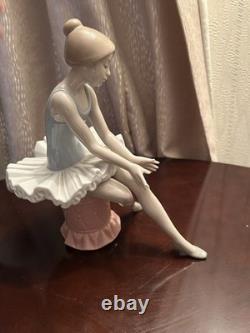 NAO by Lladro Ballerina Seated Porcelain Figurine 1992 Ballet Dancer Boxed