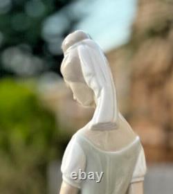 NAO by Lladro Ballerina Vintage Porcelain Large Figurine (Retired)