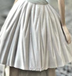 NAO by Lladro Ballerina Vintage Porcelain Large Figurine (Retired)
