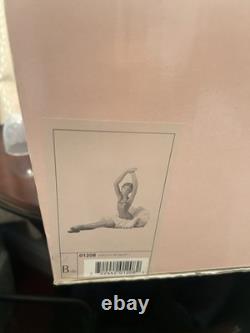 NAO by Lladro Ballet Exercise 1208 Seated Ballerina Porcelain Figurine Boxed