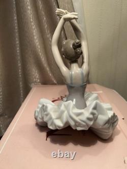 NAO by Lladro Ballet Exercise 1208 Seated Ballerina Porcelain Figurine Boxed