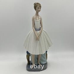 NAO by Lladro Daisa 1983 Ballerina Standing in front of Stool chair Rare READ