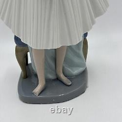 NAO by Lladro Daisa 1983 Ballerina Standing in front of Stool chair Rare READ