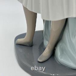 NAO by Lladro Daisa 1983 Ballerina Standing in front of Stool chair Rare READ