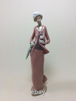 NAO by Lladro Figurine Autumn Stroll 1232 Lady Pink Dress Umbrella Cat 20er years