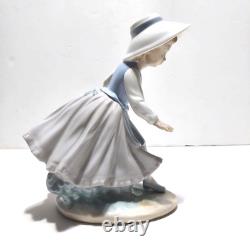 NAO by Lladro Figurine Girl with Hoop #B 26 Missing Hoop Porcelain Ceramic