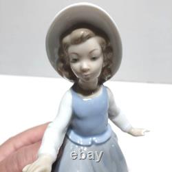 NAO by Lladro Figurine Girl with Hoop #B 26 Missing Hoop Porcelain Ceramic