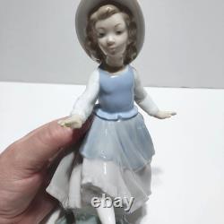 NAO by Lladro Figurine Girl with Hoop #B 26 Missing Hoop Porcelain Ceramic