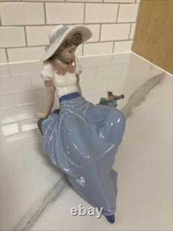 NAO by Lladro Figurine of Young Girl #1042 Listening Bird 1984 Handmade in Spain