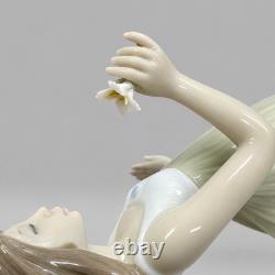 NAO by Lladró Gentle Breeze 01158 Porcelain Figurine 26cm Spain