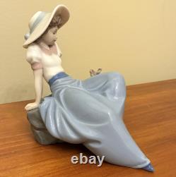 NAO by Lladro Girl Listening to the Bird's Songs #1042 Figurine Vtg 1987 Retired