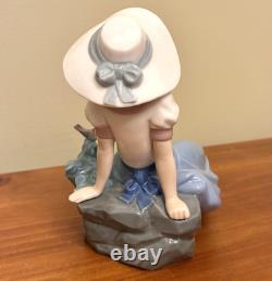 NAO by Lladro Girl Listening to the Bird's Songs #1042 Figurine Vtg 1987 Retired