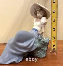NAO by Lladro Girl Listening to the Bird's Songs #1042 Figurine Vtg 1987 Retired