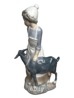 NAO by Lladro Girl With Goat Large 11.5 Porcelain Figurine Spain DAISA