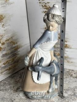 NAO by Lladro Girl With Goat Large 11.5 Porcelain Figurine Spain DAISA