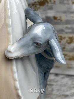 NAO by Lladro Girl With Goat Large 11.5 Porcelain Figurine Spain DAISA