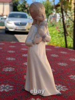 NAO by Lladro Girl with Puppy Dog Figurine 535 Porcelain Spain New In Box BNIB