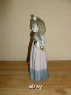 NAO by Lladro Girl with Violin first violin hour height approx 19 cm