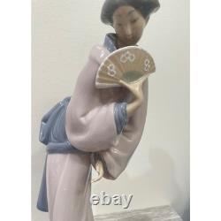 NAO by Lladro Japanese Girl with Fan Porcelain Figurine Geisha Spain 02000049